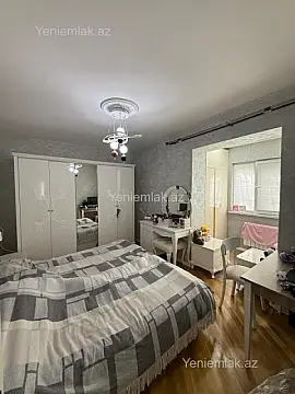 Satılır 3 otaqlı köhnə tikili 70 m²