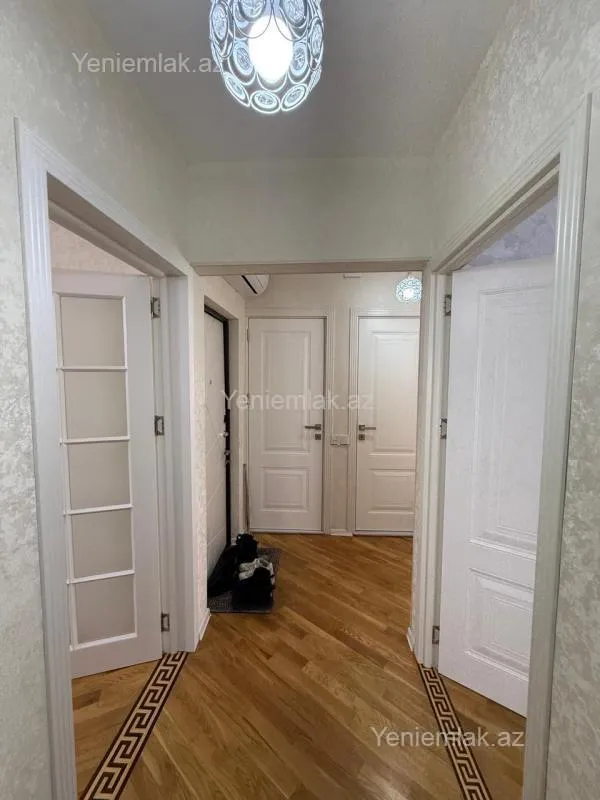 Satılır 3 otaqlı köhnə tikili 70 m²