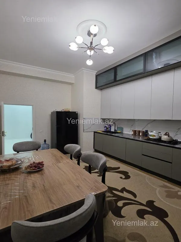 Satılır 3 otaqlı yeni tikili 141 m²