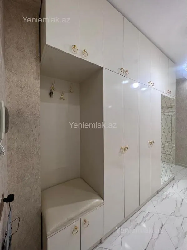 Satılır 2 otaqlı yeni tikili 78 m²
