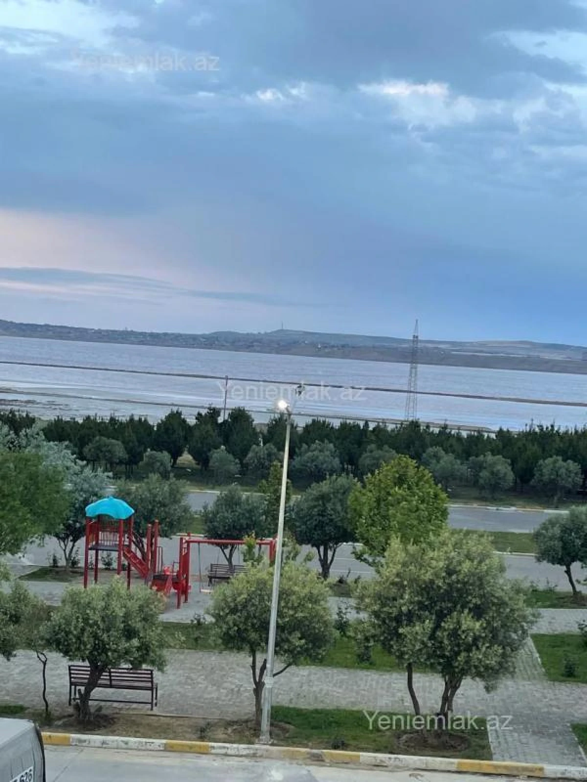 Satılır 3 otaqlı yeni tikili 100 m²