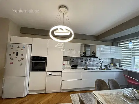 Satılır 3 otaqlı yeni tikili 100 m²