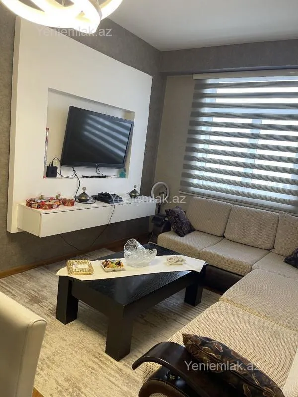 Satılır 3 otaqlı yeni tikili 100 m²