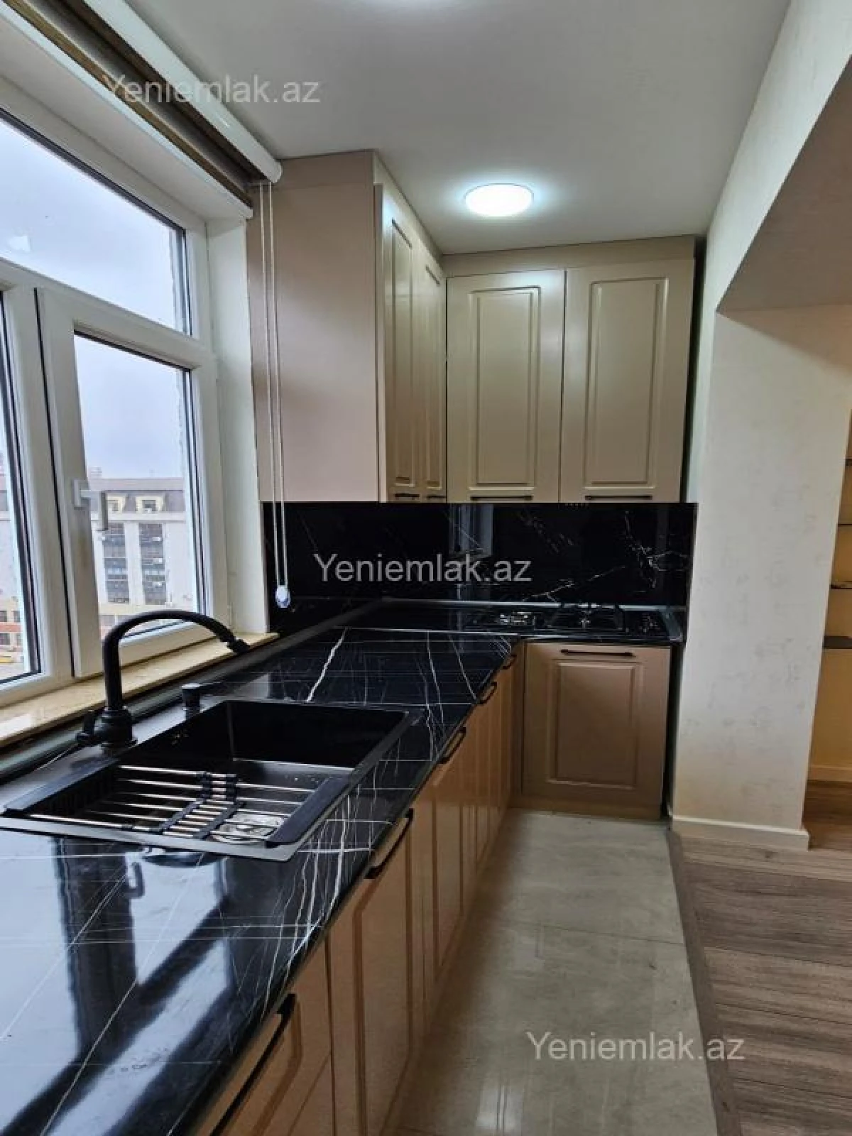 Satılır 3 otaqlı köhnə tikili 80 m²