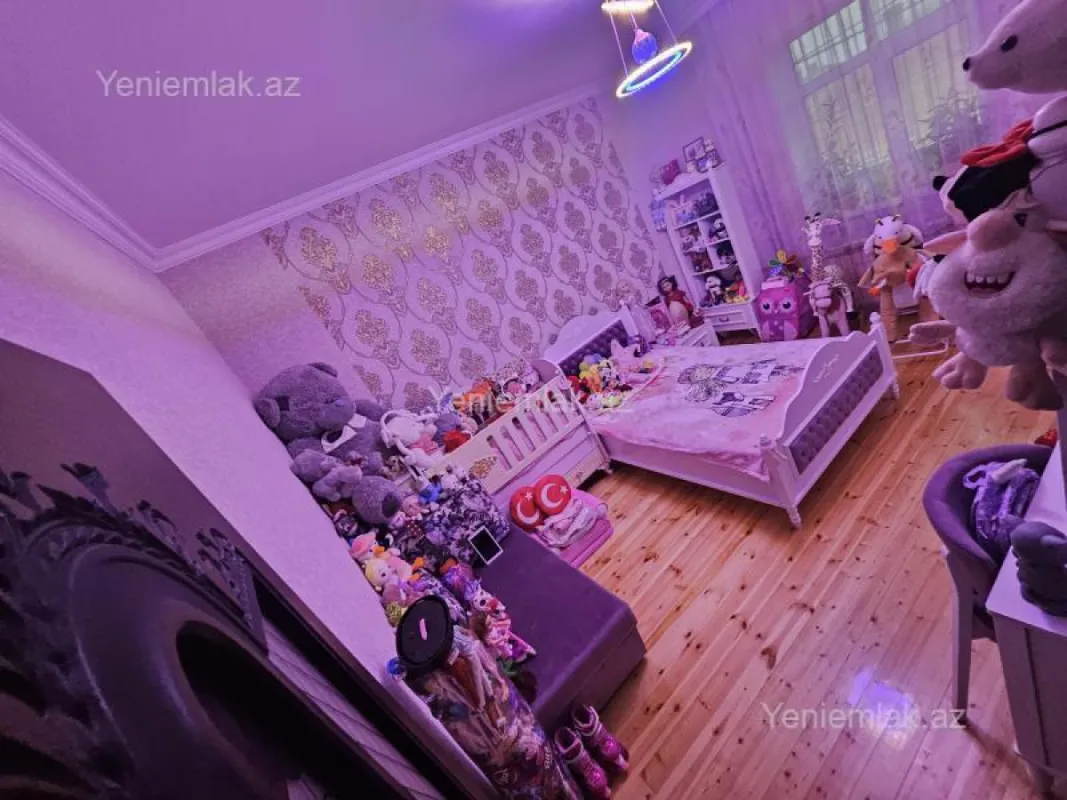 Satılır 6 otaqlı həyət evi 174 m²