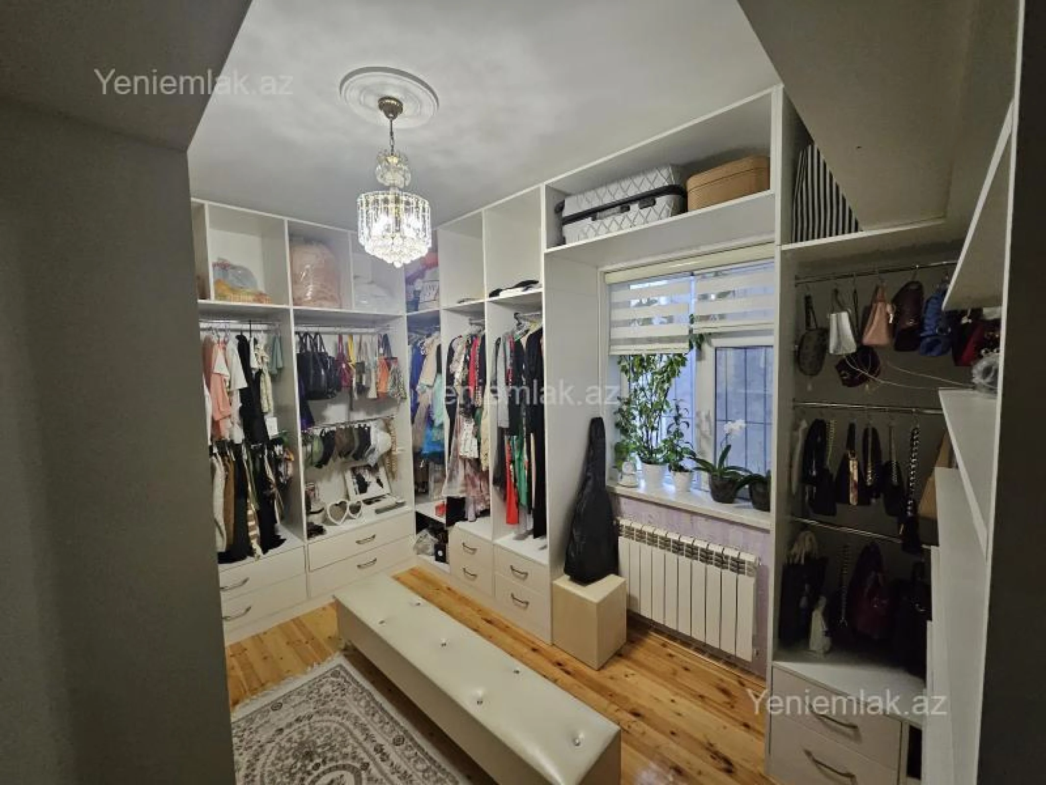 Satılır 6 otaqlı həyət evi 174 m²