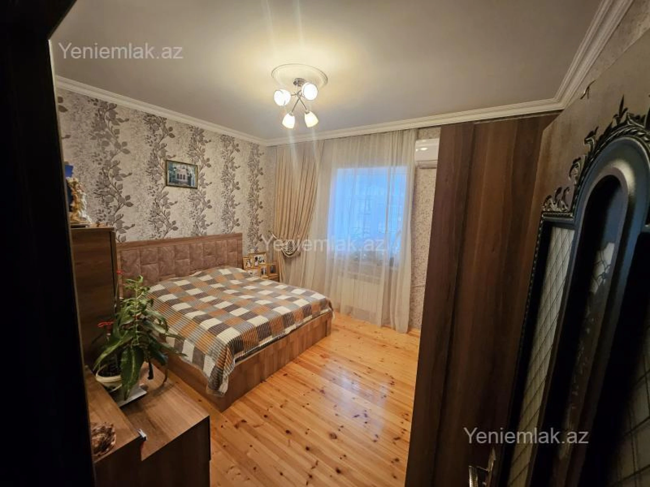 Satılır 6 otaqlı həyət evi 174 m²