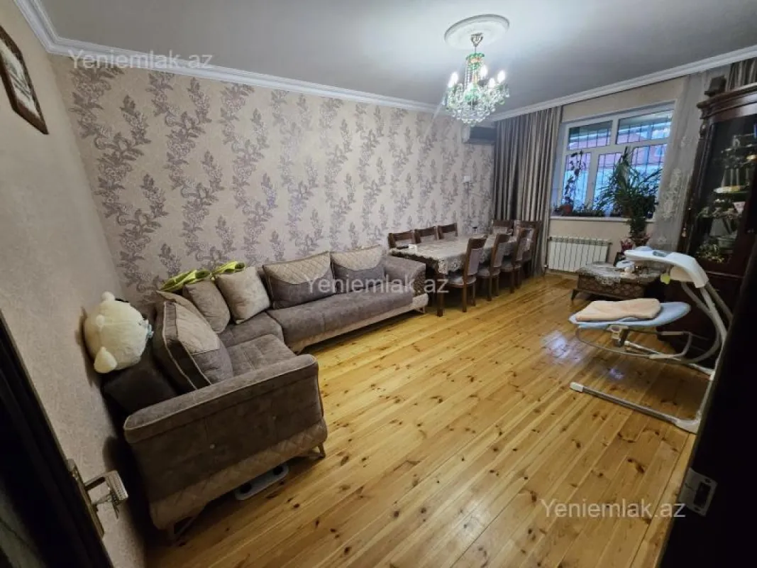 Satılır 6 otaqlı həyət evi 174 m²