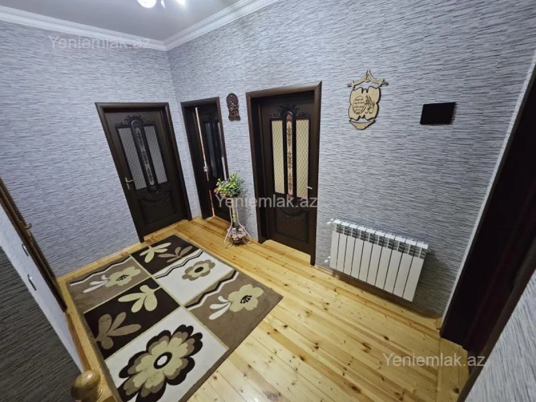 Satılır 6 otaqlı həyət evi 174 m²