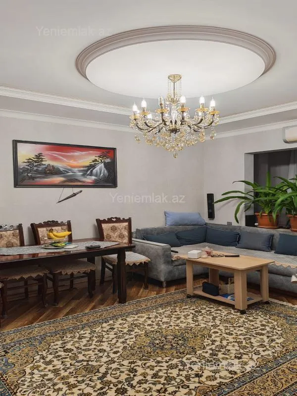 Satılır 3 otaqlı köhnə tikili 70 m²