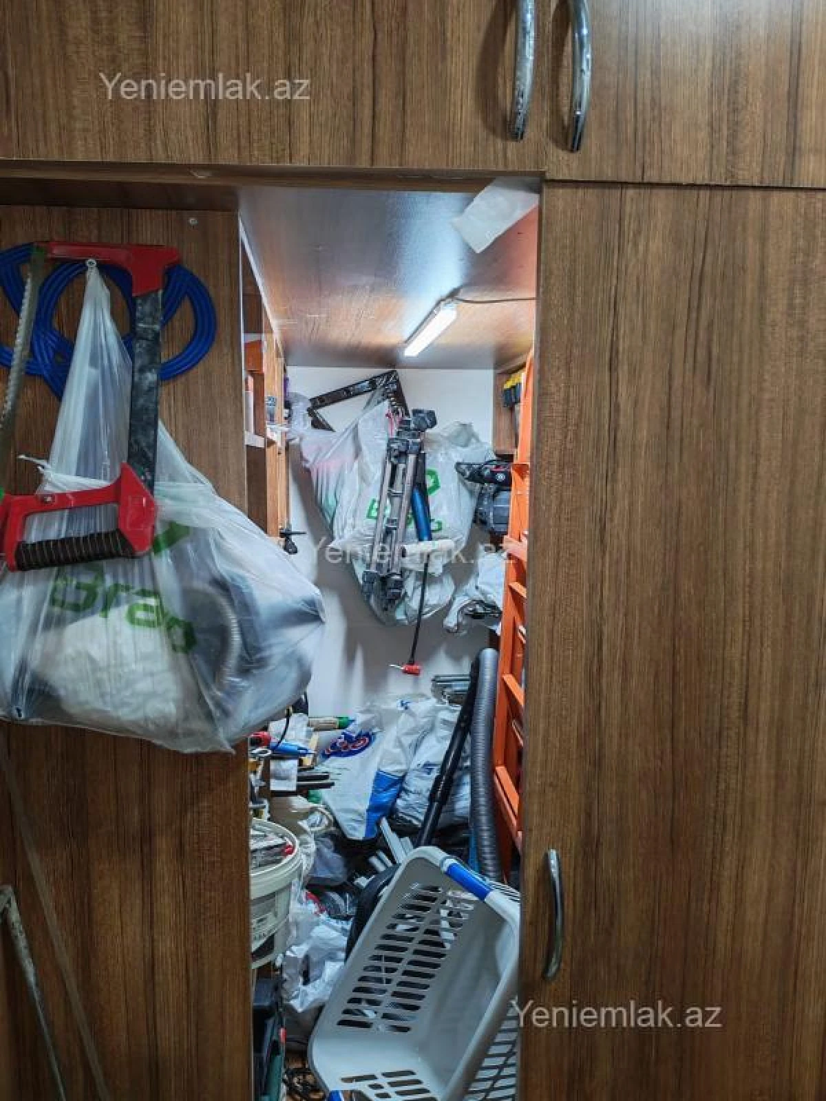 Satılır 3 otaqlı köhnə tikili 70 m²