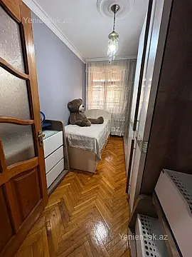 Satılır 3 otaqlı köhnə tikili 80 m²