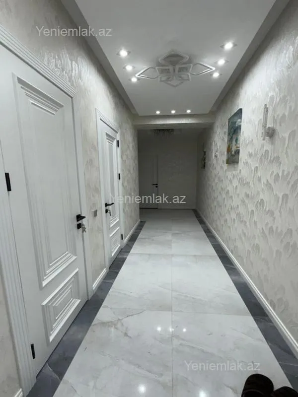 Satılır 4 otaqlı yeni tikili 131 m²