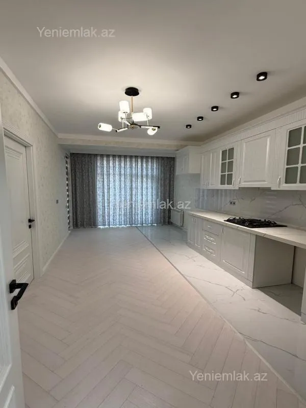 Satılır 4 otaqlı yeni tikili 131 m²