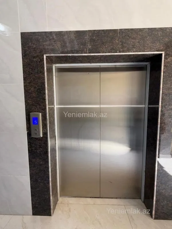 Satılır 4 otaqlı yeni tikili 131 m²