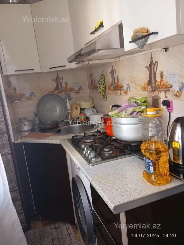 Satılır 1 otaqlı köhnə tikili 35 m²