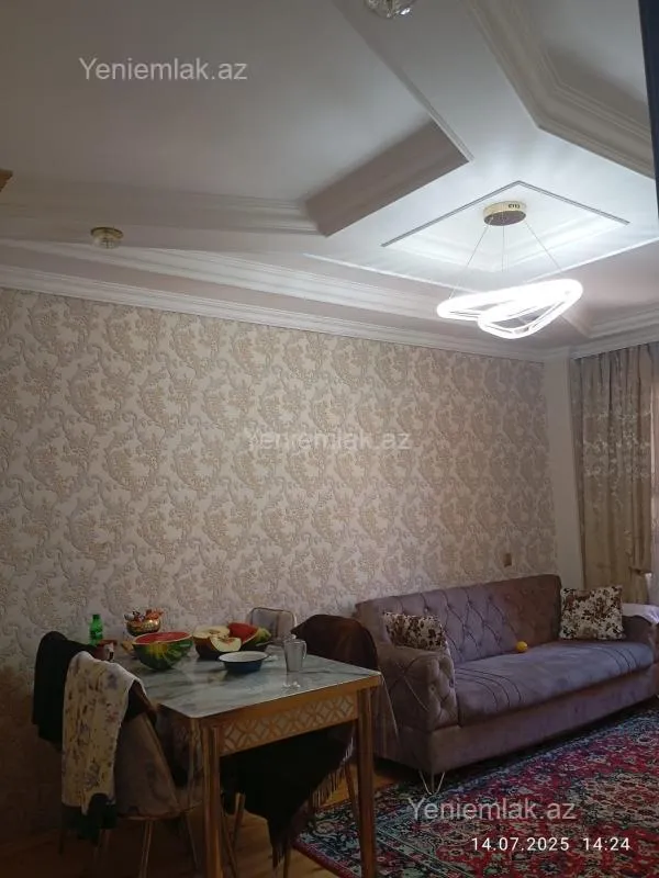 Satılır 1 otaqlı köhnə tikili 35 m²