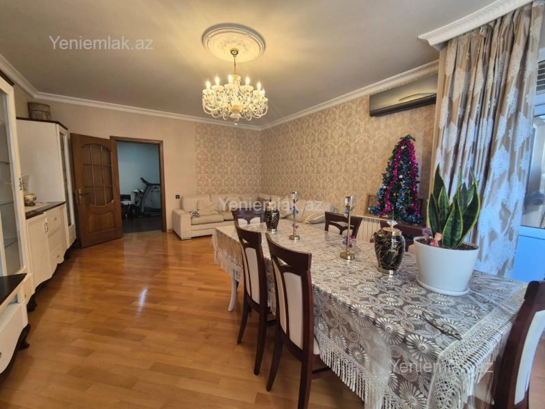 Satılır 3 otaqlı yeni tikili 135 m²