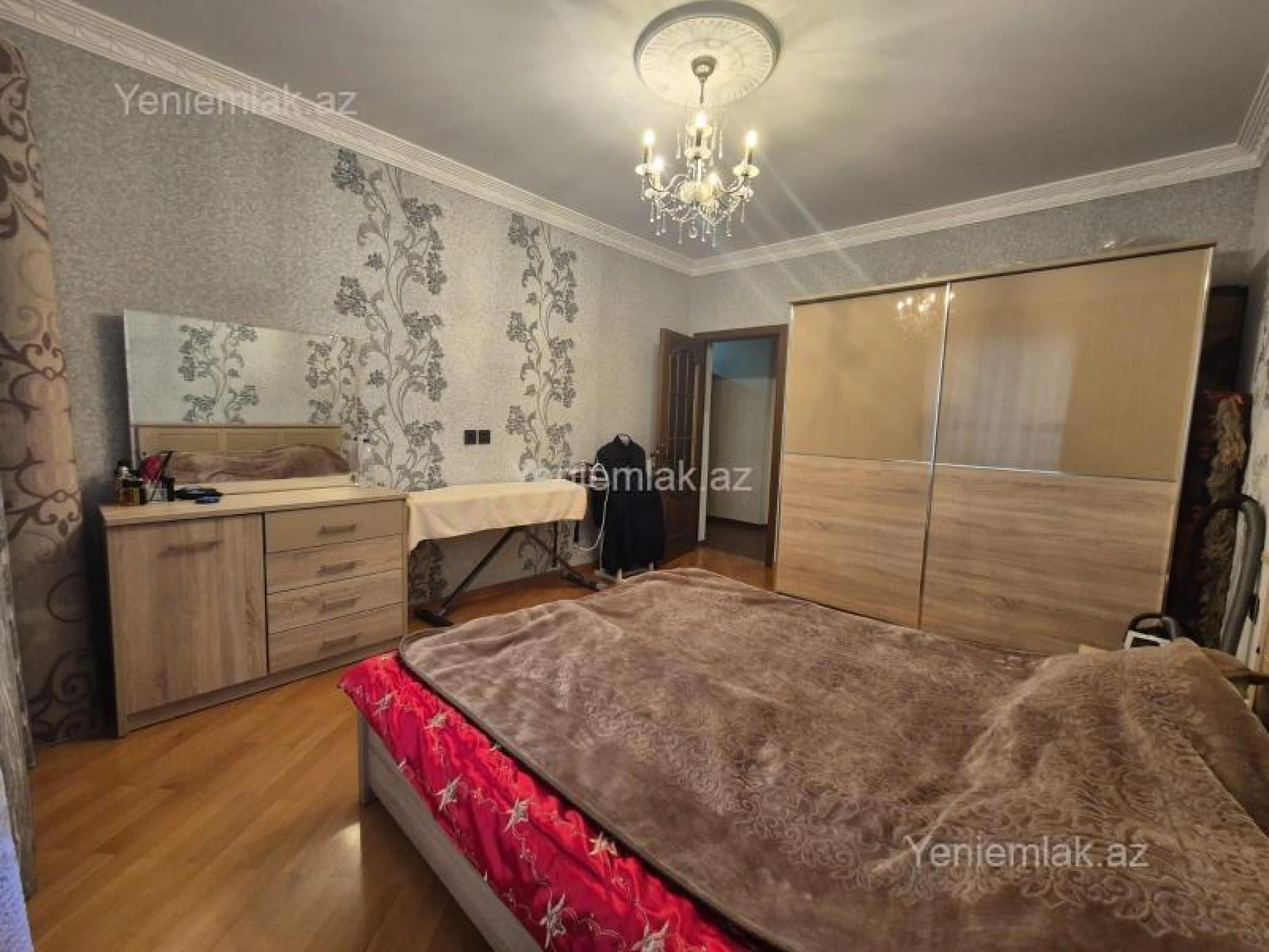 Satılır 3 otaqlı yeni tikili 135 m²