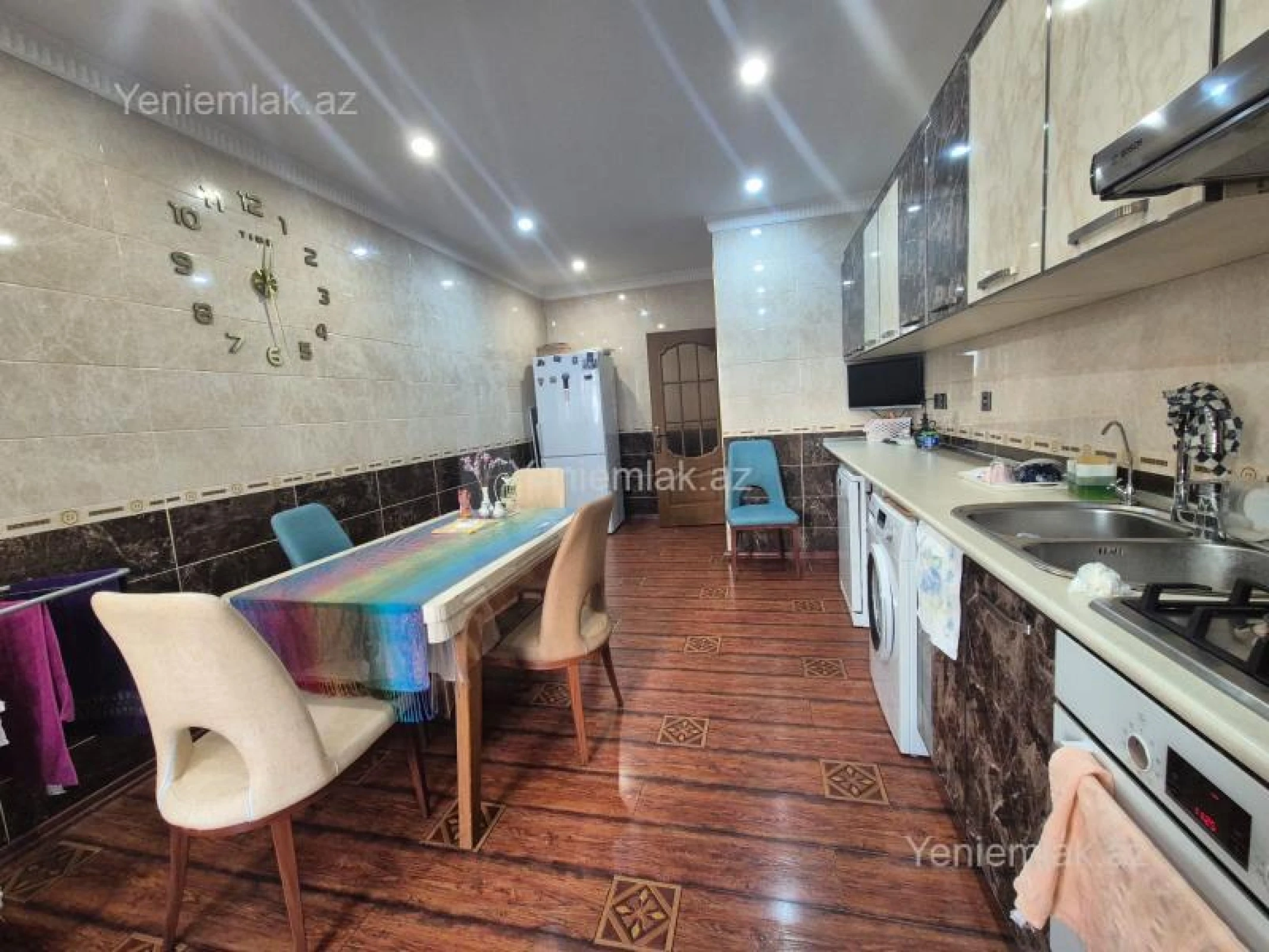 Satılır 3 otaqlı yeni tikili 135 m²