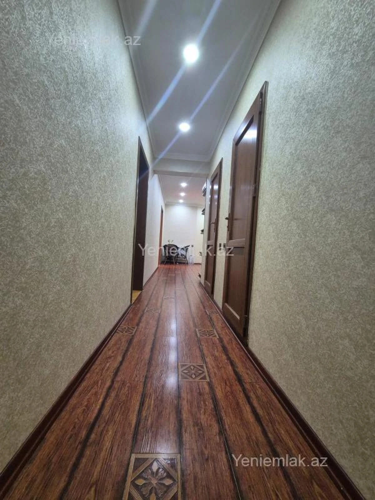 Satılır 3 otaqlı yeni tikili 135 m²