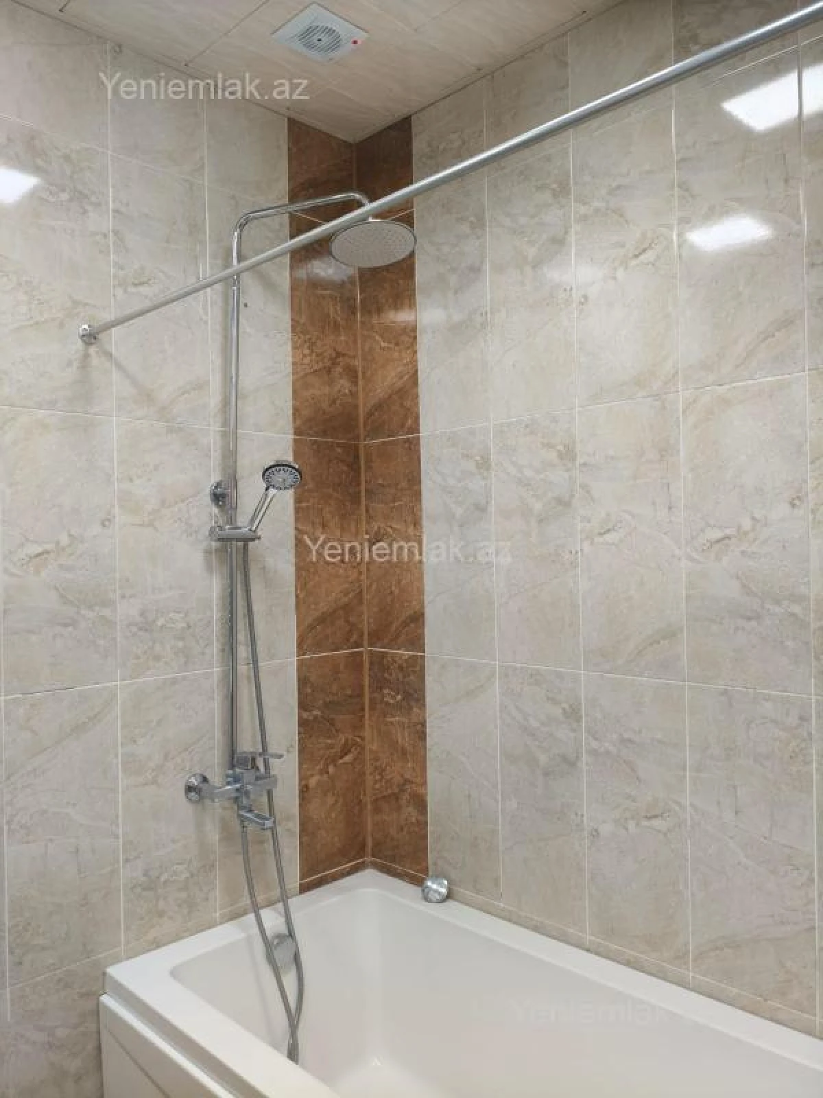 Satılır 3 otaqlı yeni tikili 80 m²