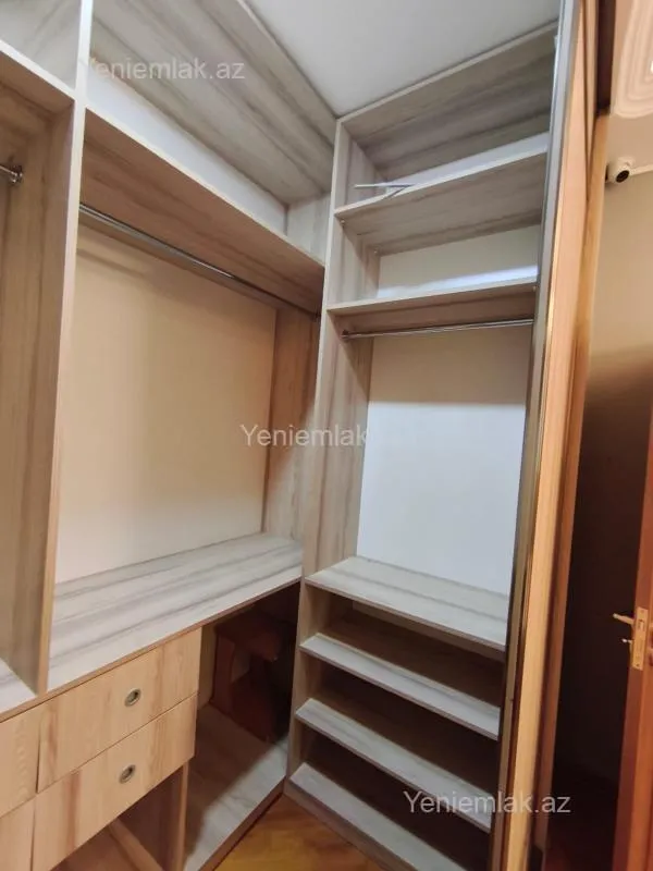 Satılır 3 otaqlı yeni tikili 80 m²