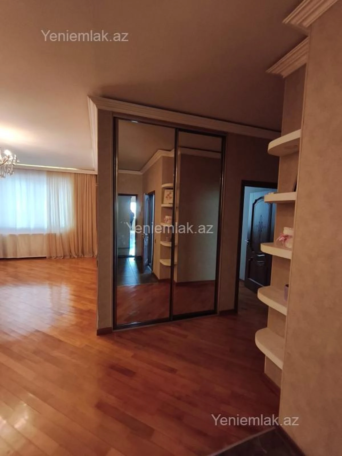 Satılır 3 otaqlı yeni tikili 80 m²