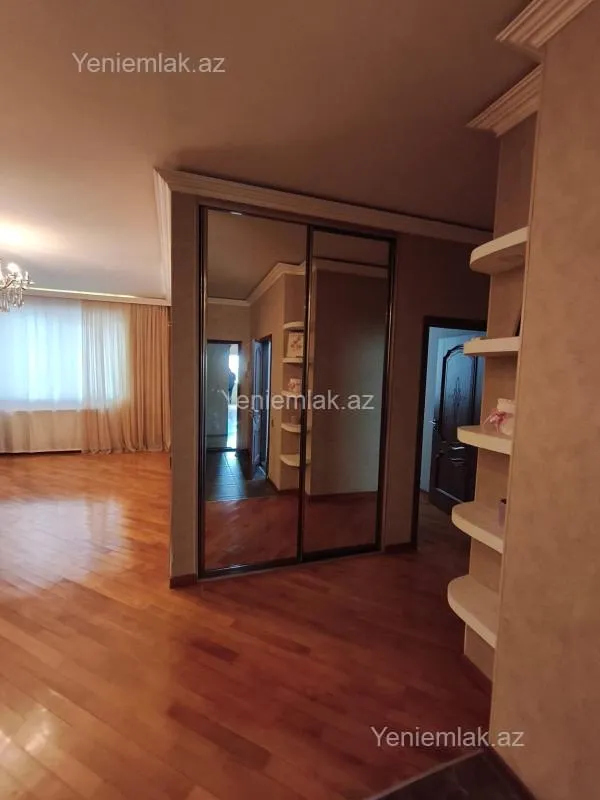 Satılır 3 otaqlı yeni tikili 80 m²