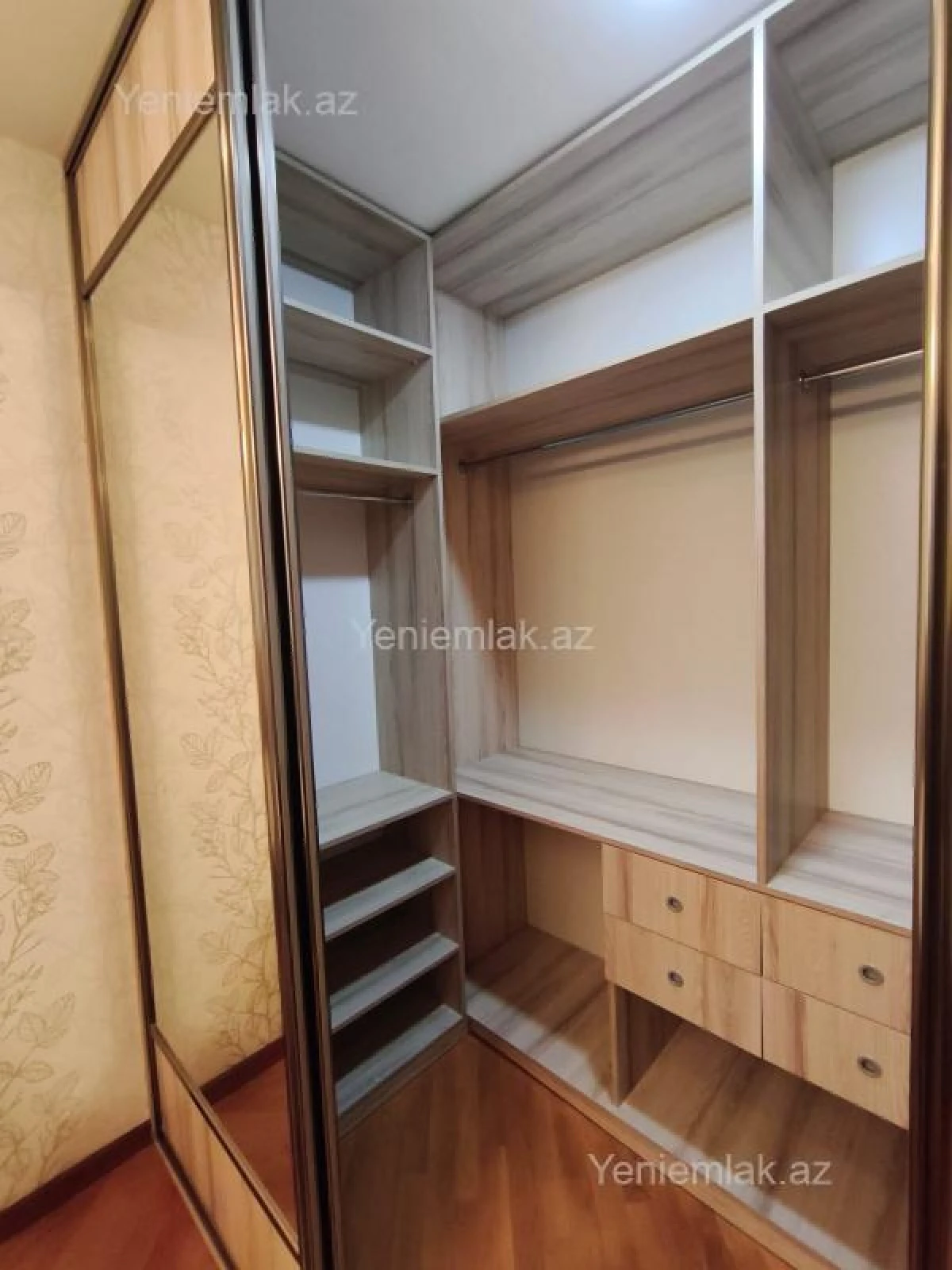 Satılır 3 otaqlı yeni tikili 80 m²