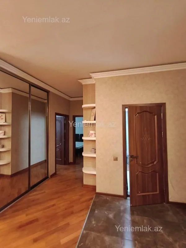 Satılır 3 otaqlı yeni tikili 80 m²