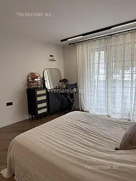 Satılır 2 otaqlı köhnə tikili 93 m²