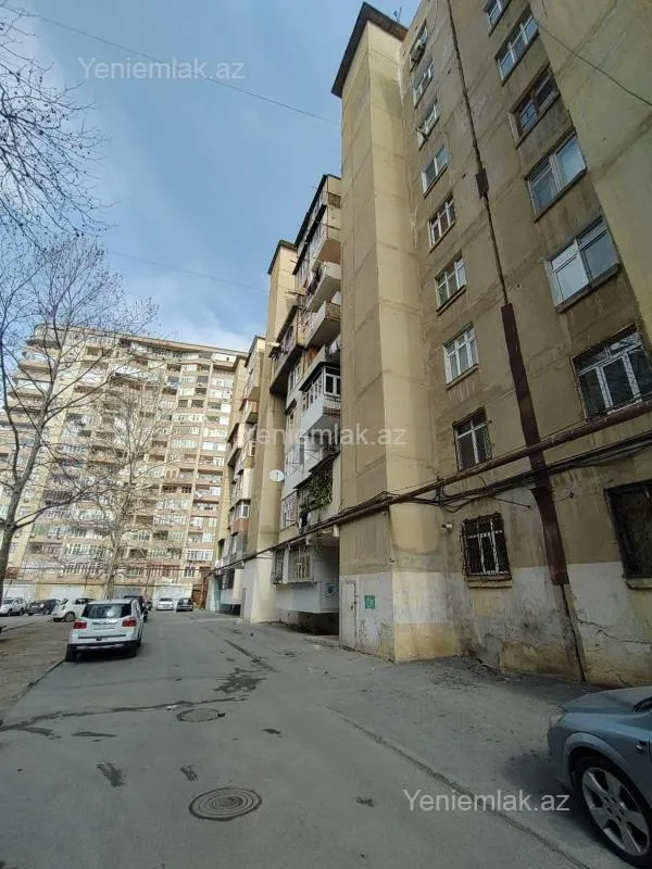 Satılır 3 otaqlı köhnə tikili 80 m²