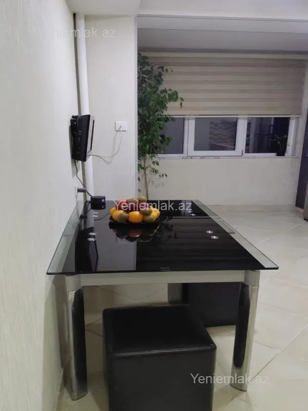 Satılır 3 otaqlı köhnə tikili 75 m²