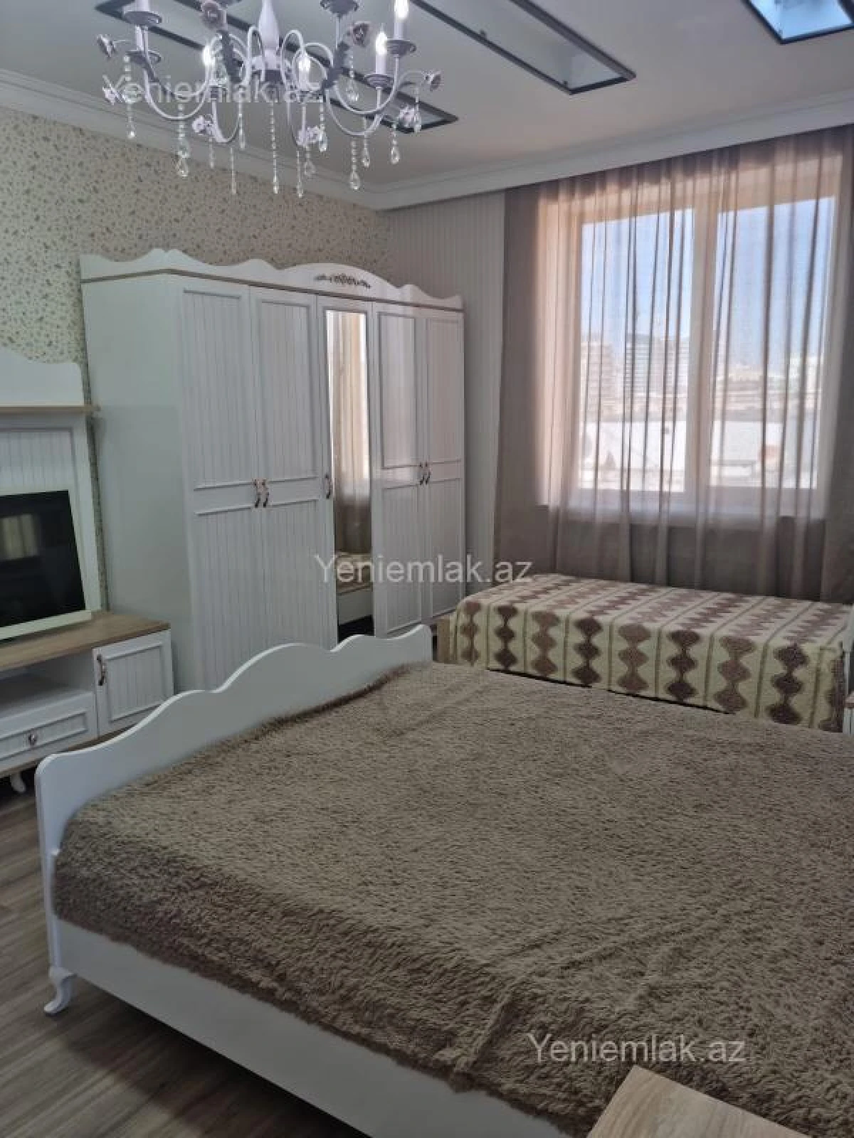 Satılır 4 otaqlı yeni tikili 165 m²