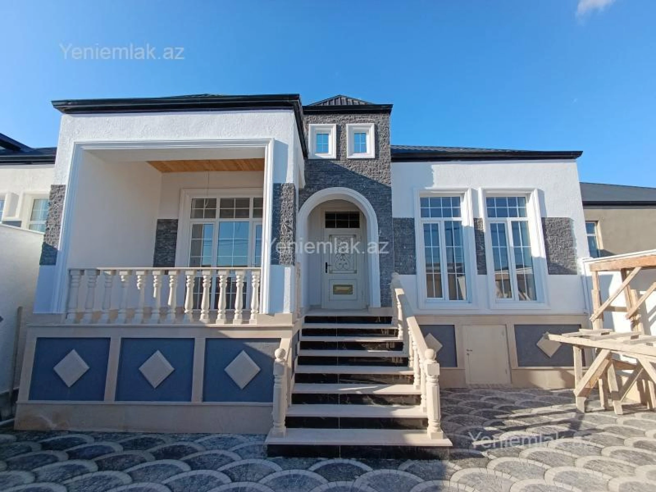 Satılır 4 otaqlı həyət evi 125 m²