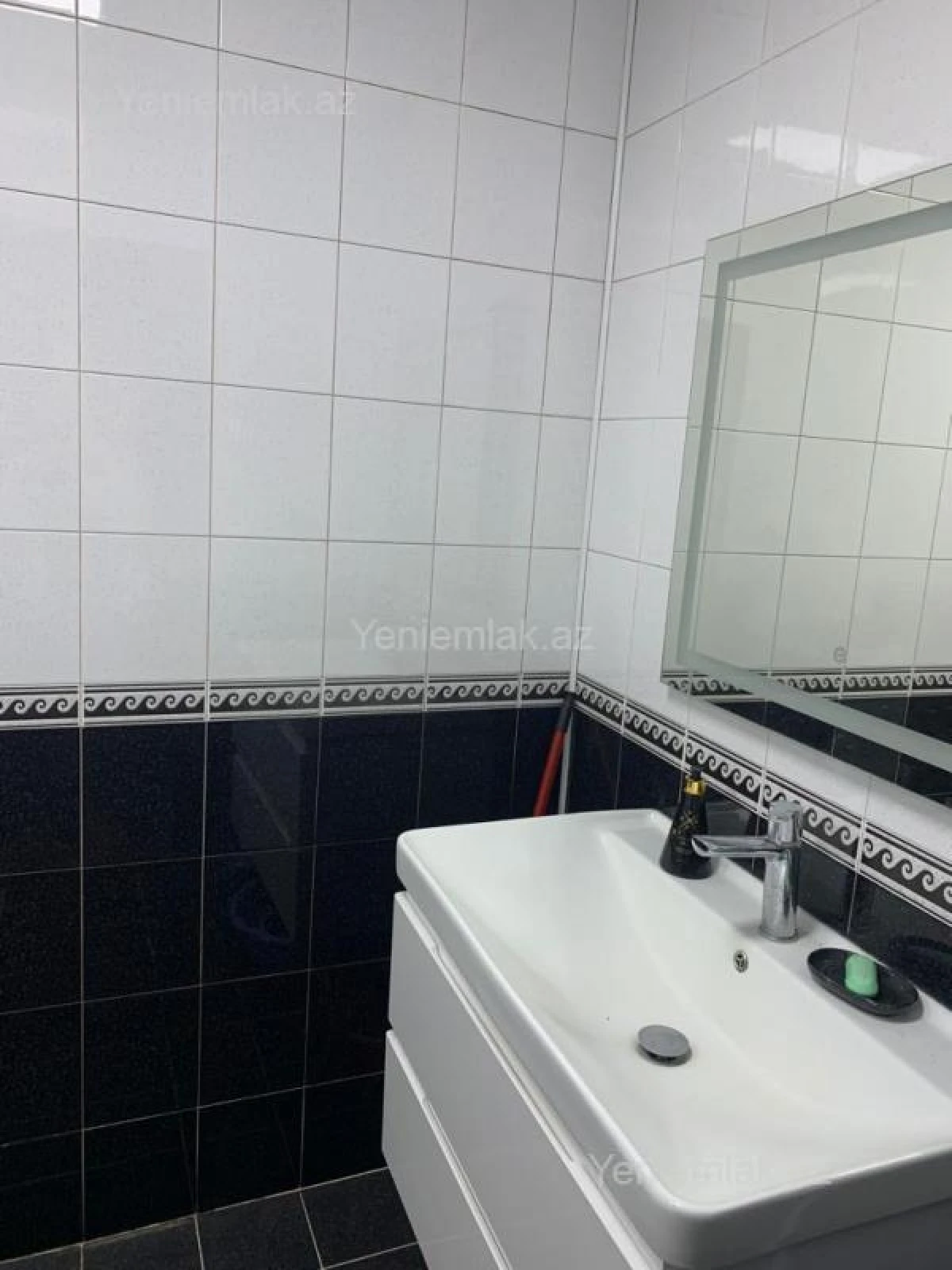 Satılır 6 otaqlı həyət evi 100 m²