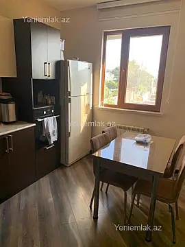 Satılır 6 otaqlı həyət evi 100 m²