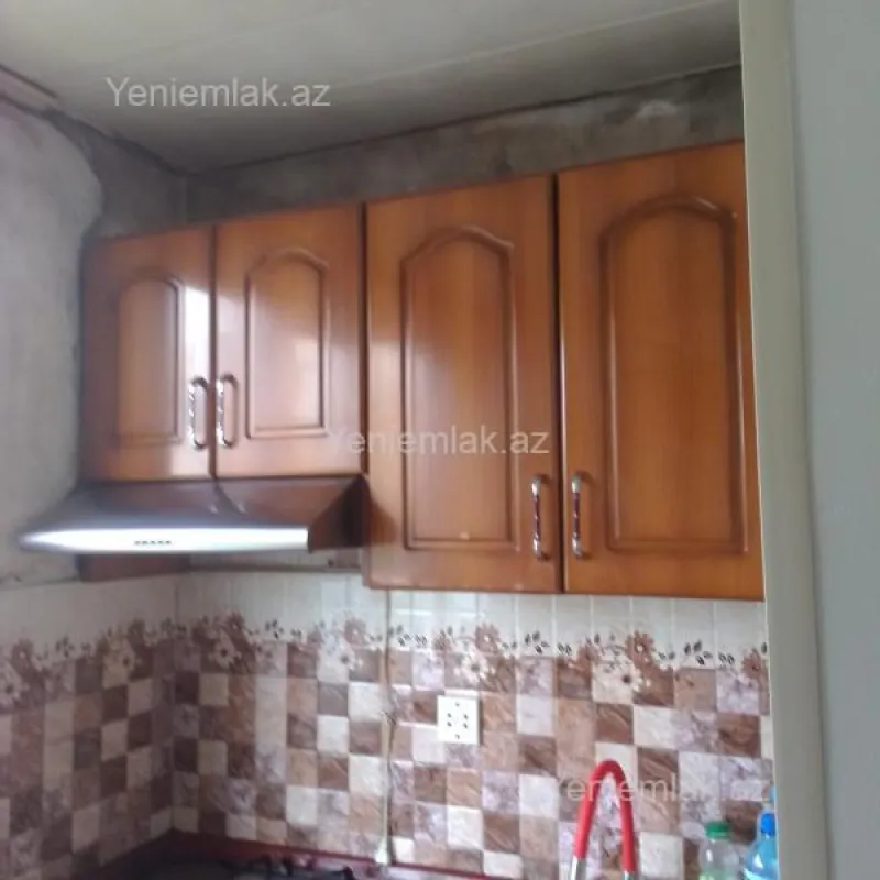 Satılır 2 otaqlı köhnə tikili 50 m²