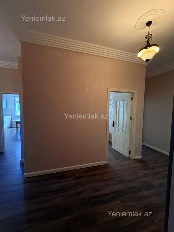 Satılır 3 otaqlı yeni tikili 120 m²