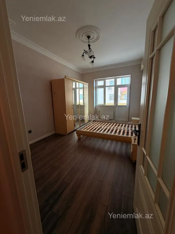Satılır 3 otaqlı yeni tikili 120 m²