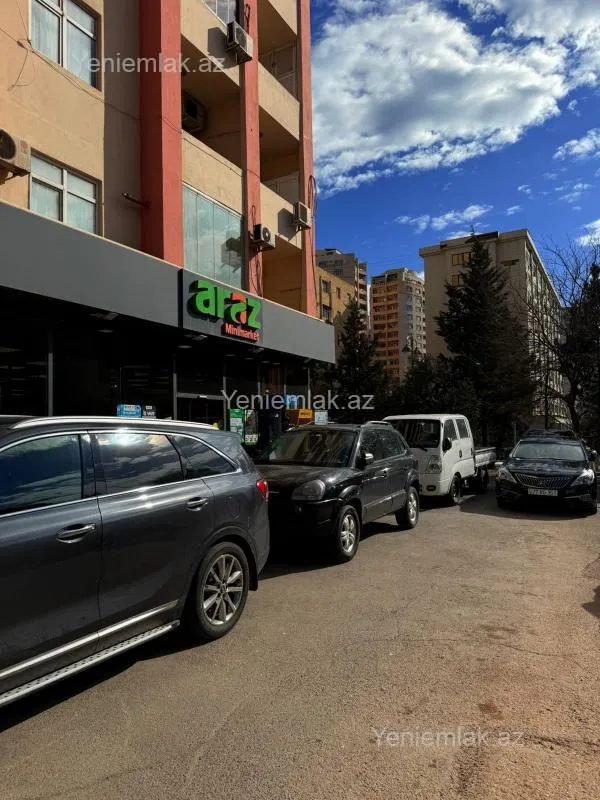 Satılır 3 otaqlı yeni tikili 120 m²