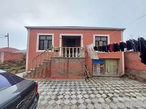 Satılır 4 otaqlı həyət evi 124 m²