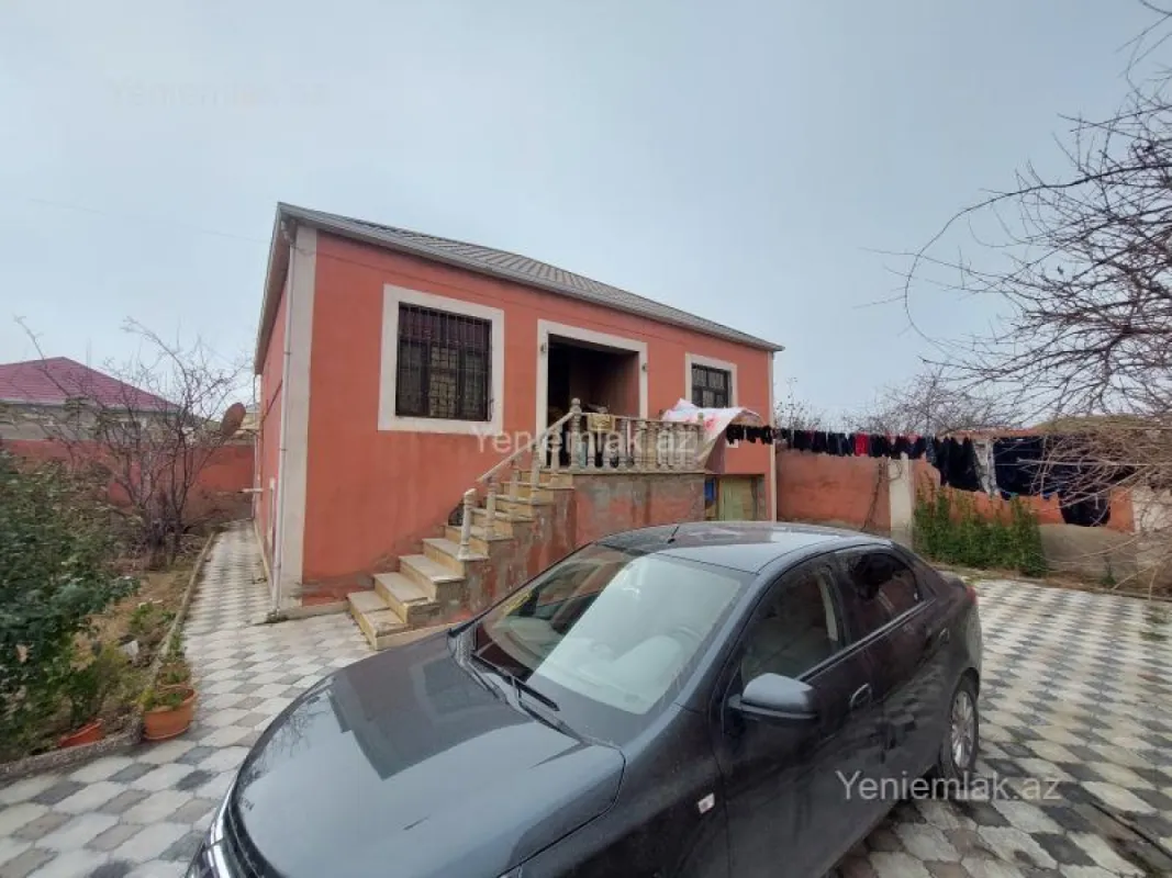 Satılır 4 otaqlı həyət evi 124 m²