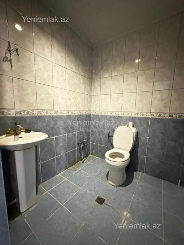 Satılır 3 otaqlı yeni tikili 132 m²