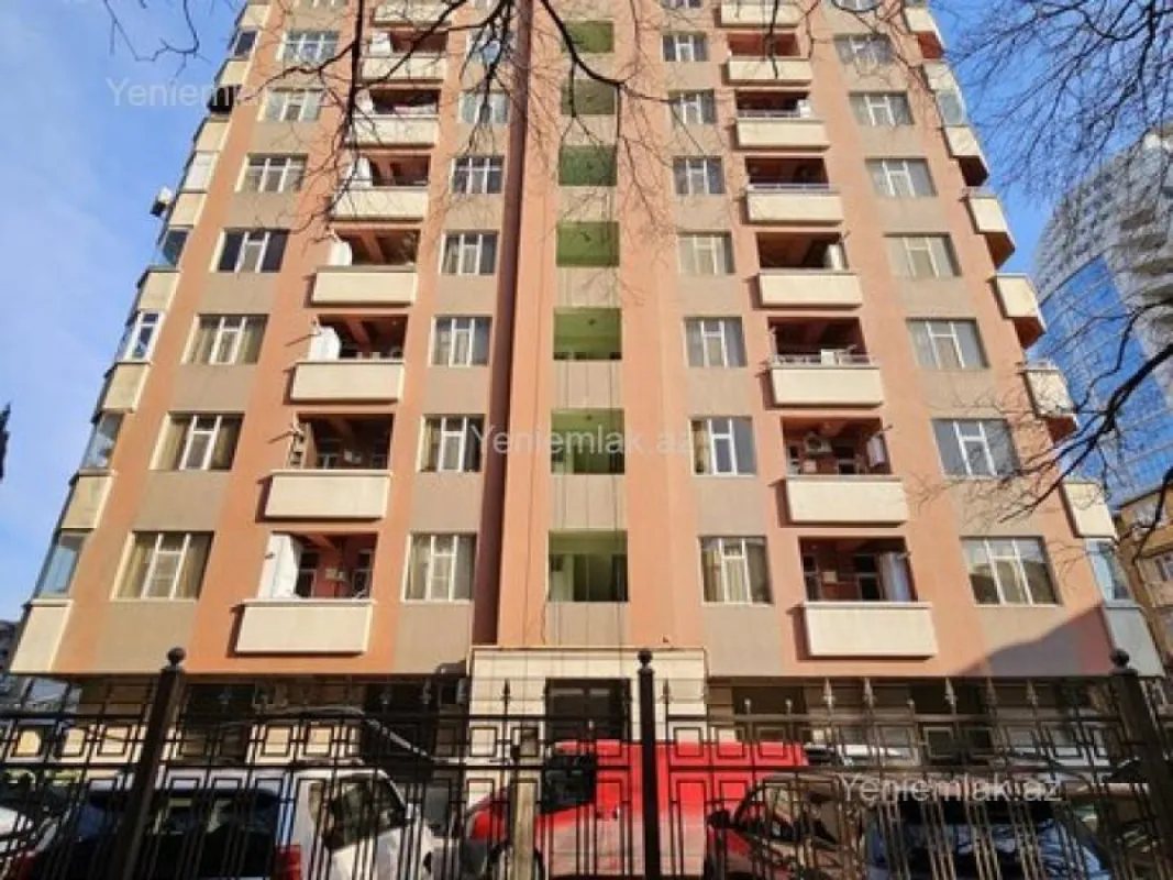 Satılır 3 otaqlı yeni tikili 132 m²