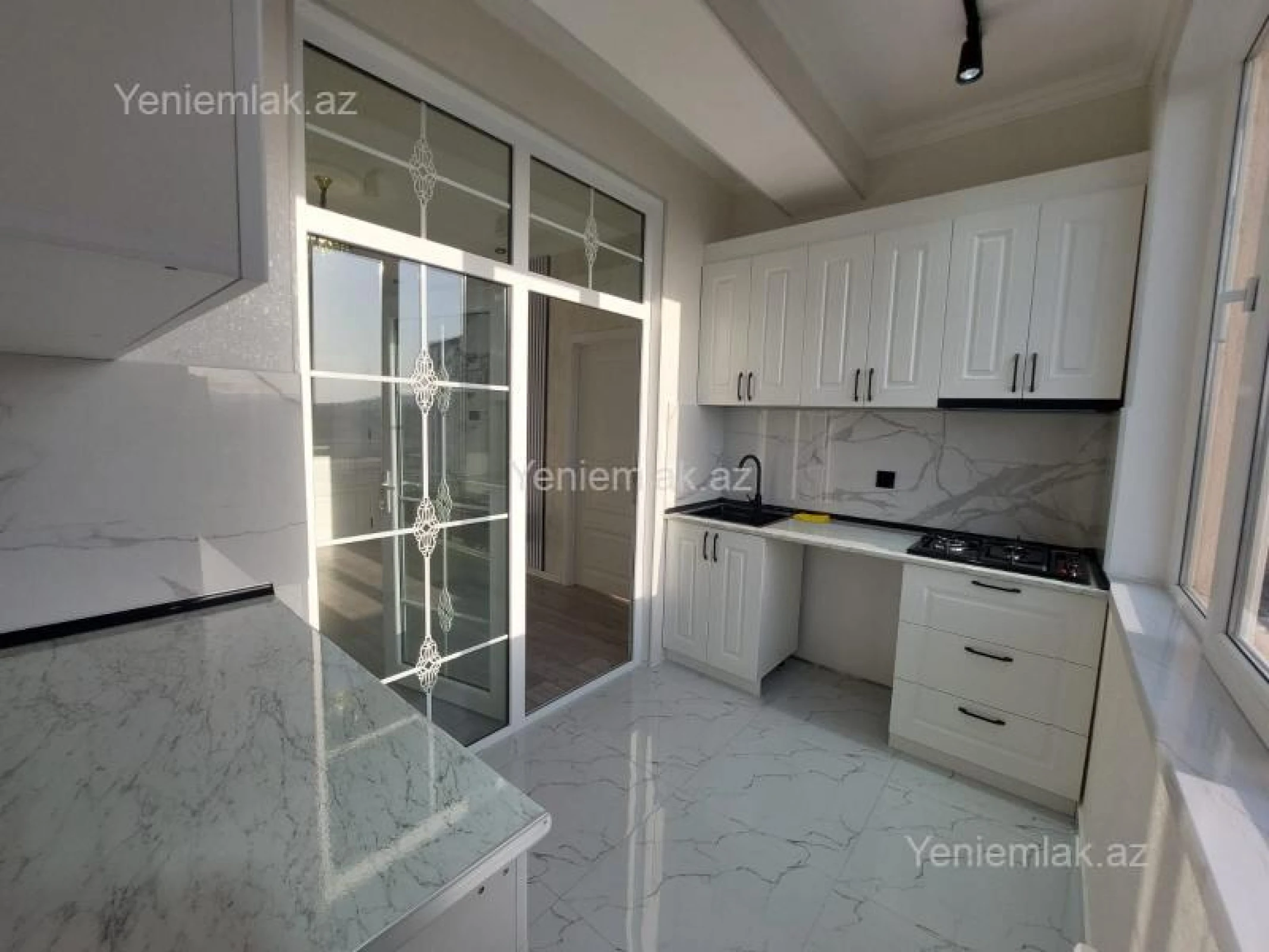 Satılır 2 otaqlı yeni tikili 68.5 m²