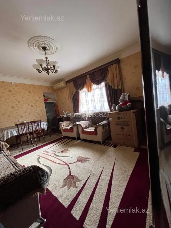 Satılır 2 otaqlı köhnə tikili 56 m²