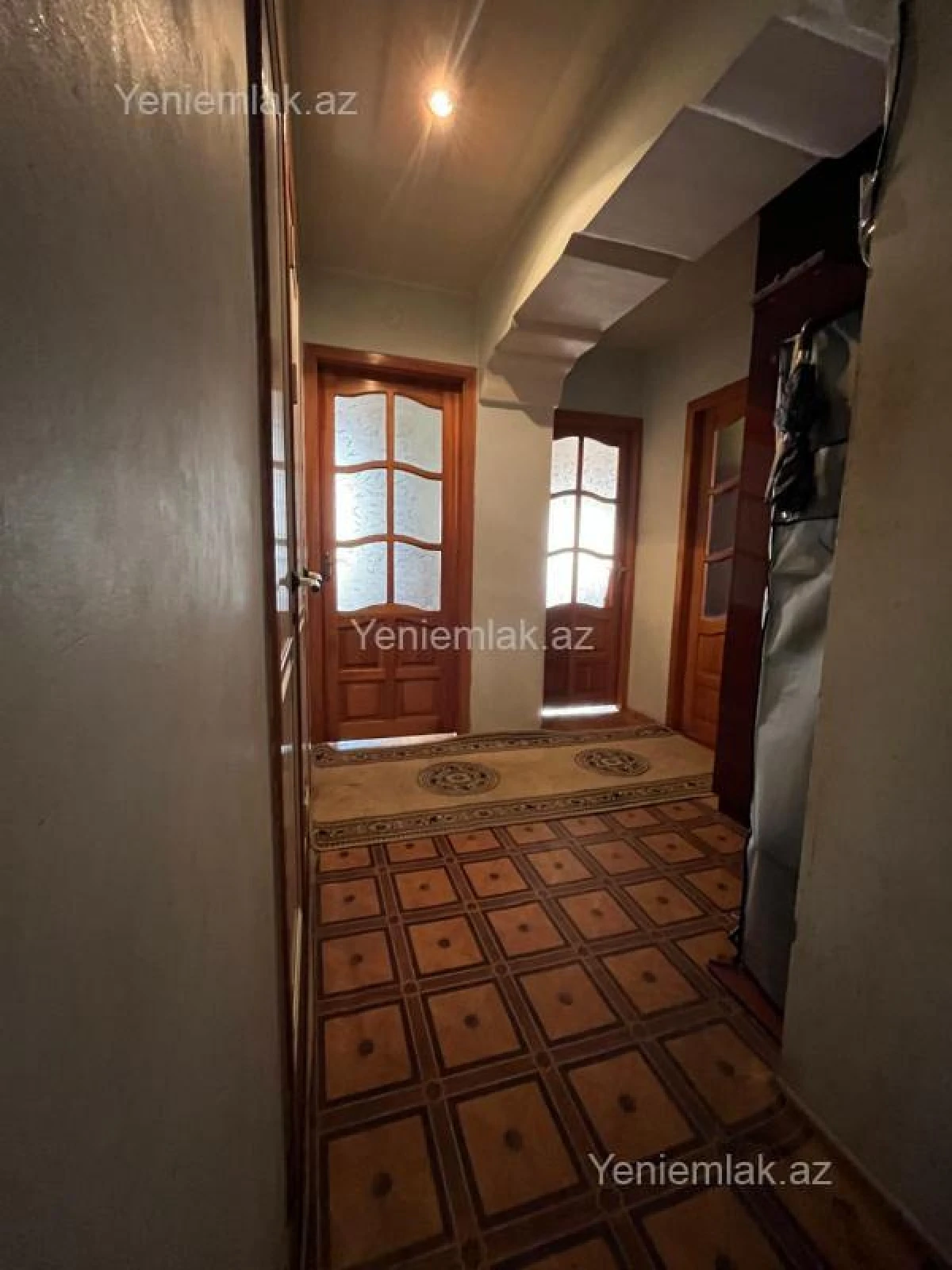 Satılır 2 otaqlı köhnə tikili 56 m²