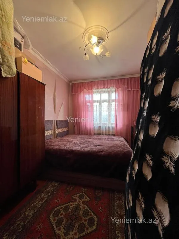 Satılır 2 otaqlı köhnə tikili 56 m²